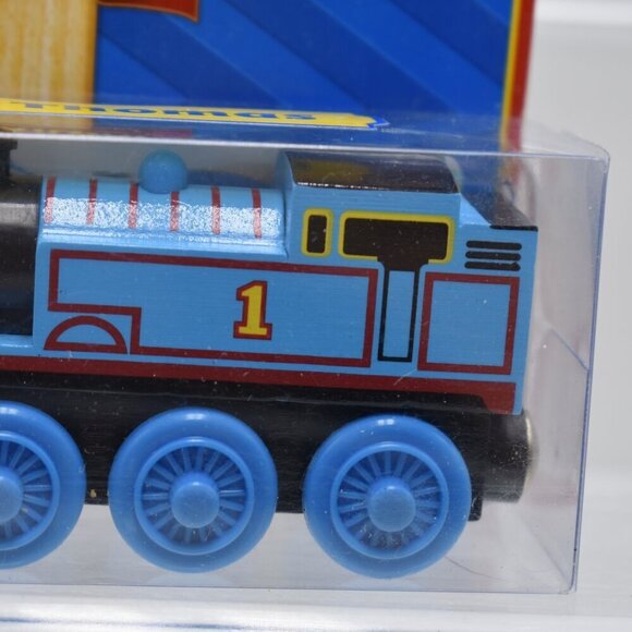 THOMAS 1 - Thomas & Friends Wooden Railway Train Engine w/ Collector's Card New - Picture 5 of 11